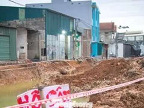 Hà Nội khắc phục hố sâu ven Quốc lộ 6, làm rõ nguyên nhân thi công 'xôi đỗ'