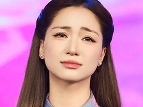 Hòa Minzy: "Tôi không cần tiền của mấy người"
