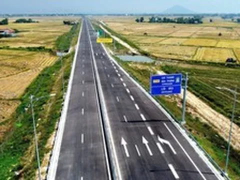 Từ 14h hôm nay, 5 đoạn cao tốc Bắc - Nam qua miền Trung bắt đầu thu phí
