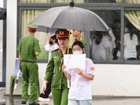 Chiều nay, hơn 300 thí sinh chuyên Tuyên Quang thi lại môn Toán