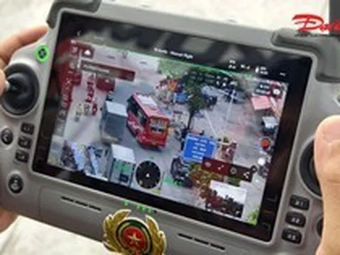 UAV “mắt thần” trên cao, CSGT Hà Nội soi rõ xe vi phạm, xử lý nhanh điểm nghẽn