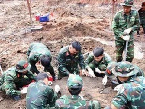 Tìm thấy thêm 10 bộ hài cốt liệt sĩ tại Công viên Lê Thị Riêng