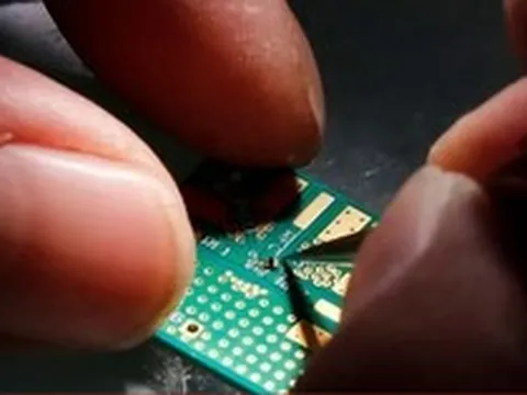 SMIC điều chỉnh tăng giá bán chip