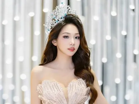 Hoa hậu 18 tuổi vừa trúng tuyển 4 trường đại học là ai?