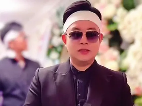 Ca sĩ Quang Lê chịu tang mẹ, ca sĩ Nguyễn Trần Trung Quân gây chú ý