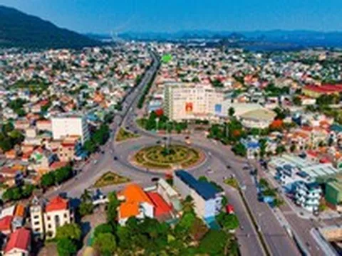 Tỉnh được loạt ông lớn Vingroup, Sun Group, FLC… rót vốn, được tập đoàn bán lẻ Thái Lan nhắm đến mở rộng chuỗi siêu thị, trung tâm thương mại