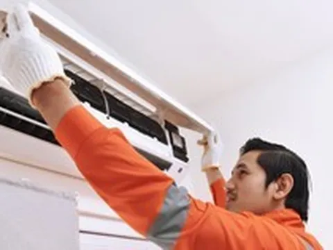 Vì sao điều hòa bật 18 độ nhưng phòng vẫn không mát? Thợ sửa chữa chỉ ra một nguyên nhân nhiều nhà mắc phải