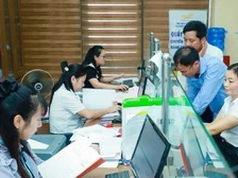 Bộ Nội vụ sẽ tham mưu điều chỉnh lương khu vực công nhằm động viên cán bộ