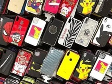 Ốp điện thoại siêu rẻ tiềm ẩn nguy cơ nhiễm độc chì và hóa chất từ rác thải y tế