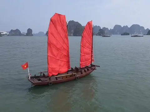 "Chiến dịch” kích cầu du lịch chào mừng thành phố Quảng Ninh
