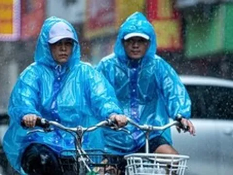 Thời tiết hôm nay 20-8: Áp thấp nhiệt đới hướng vào vịnh Bắc Bộ, cả nước mưa to