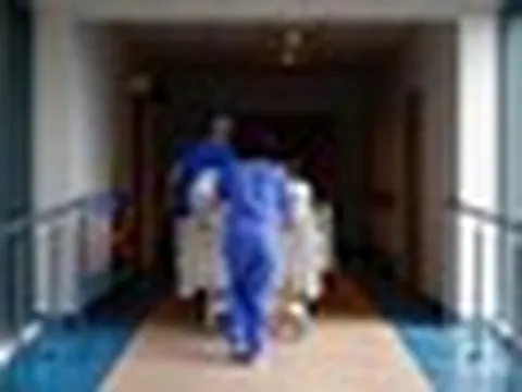 Bệnh viện Anh khủng hoảng vì nắng nóng cực đoan