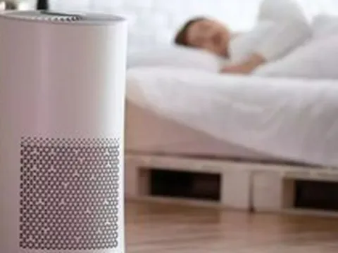 Vì sao máy lọc không khí chạy cả ngày mà phòng vẫn nhiều bụi? Thợ sửa chữa chỉ ra 1 nguyên nhân phổ biến