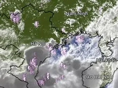 Hai kịch bản của áp thấp nhiệt đới đều gây mưa lớn ở miền Bắc