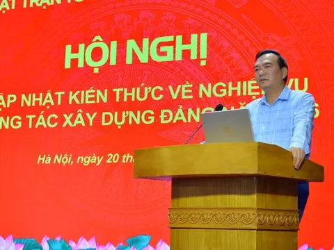 Cán bộ xây dựng Đảng phải vững nguyên tắc, sát thực tiễn