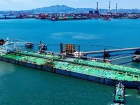 Gần 1 triệu thùng dầu Nga chuyển hướng khỏi Ấn Độ mỗi ngày, Trung Quốc lập tức tăng tốc gom hàng