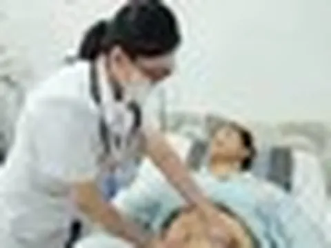 Uống quá liều loại thuốc quen thuộc, nhập viện vì tổn thương gan