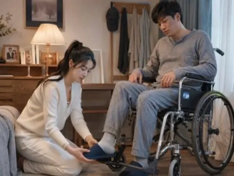 Chồng bị liệt sau tai nạn, một lần tan ca về nhà đột xuất tôi đỏ mắt trước cửa phòng