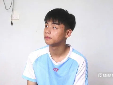 Xa mẹ từ 2 tuổi, cậu học trò nghèo vượt khó chạm cánh cửa Học viện Chính trị