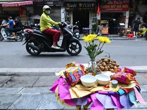 Văn khấn chúng sinh Rằm tháng 7 ngoài trời năm 2026 nhiều nhà tin dùng
