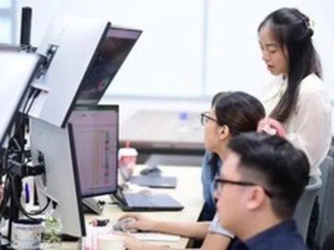 Các ngân hàng bất ngờ lãi lớn từ dịch vụ, khối tư nhân áp đảo khối Nhà nước
