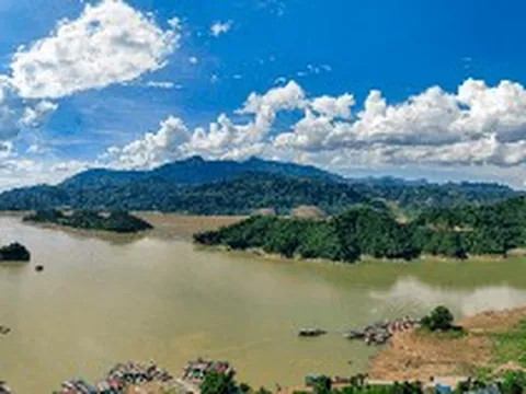 Việt Nam sở hữu 'túi nước khổng lồ' giữa Tây Bắc: dài 230 km, rộng gấp 16 lần hồ Tây, chứa 9,5 tỷ m³ nước, nay thành 'mỏ vàng' mới