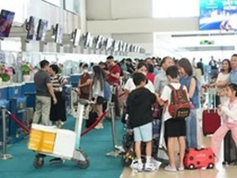 Du lịch dịp lễ 2/9: Tour ngắn ngày hút khách, giá vé máy bay hạ nhiệt