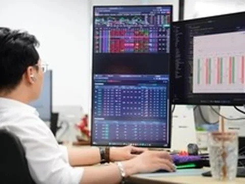Khối ngoại mua ròng 3 phiên liên tiếp, gần 570 tỉ đồng chảy vào cổ phiếu nào?