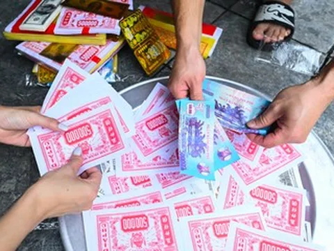 Rằm tháng 7 có nên đốt vàng mã không?