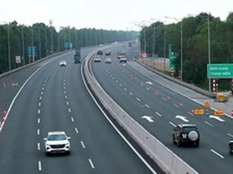 Cục CSGT thông báo về việc bắt đầu xử phạt lỗi không giữ khoảng cách an toàn trên cao tốc