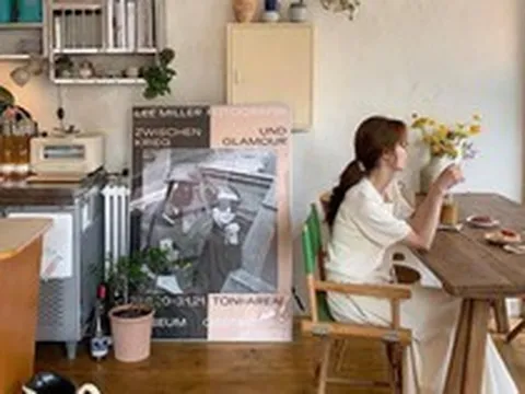 Vì sao nhiều gia đình không còn treo TV chính giữa phòng khách?