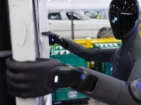Tầm nhìn cực đỉnh của ông Phạm Nhật Vượng: robot hình người tràn vào các nhà máy sản xuất ô tô, Tesla cùng Hyundai, BMW đồng loạt tăng tốc