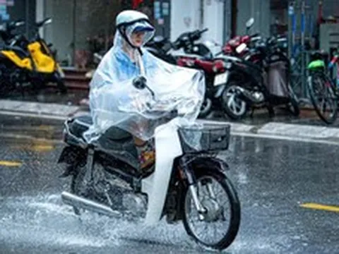 Dự báo miền Bắc và miền Nam mưa dông, có nơi mưa to chiều tối nay