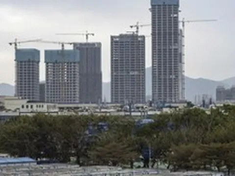 Lỗ thêm 2,2 tỷ USD trong 6 tháng, phải bán tháo loạt tài sản: Tượng đài bất động sản Trung Quốc đã đến hồi kết?