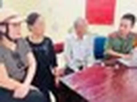 Chủ tiệm vàng tiết lộ lý do từ chối mua 5 chỉ vàng, đưa vợ chồng cụ ông đến công an