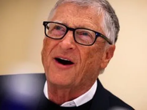 Tỷ phú Bill Gates đưa ra cảnh báo về AI: Hàng loạt công việc có thể biến mất trong 10 năm tới