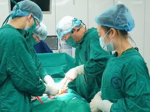 Bụng to bất thường, người phụ nữ 42 tuổi đi khám mới biết thứ nặng 1,5kg ẩn trong bụng