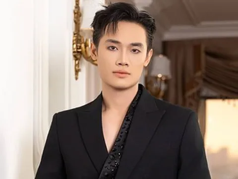 Nam vương cao 1,86m từng là giám đốc marketing thi Manhunt International 2026
