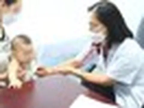 Trẻ sơ sinh trước ‘cơn bão’ mắc virus hợp bào hô hấp nguy hiểm