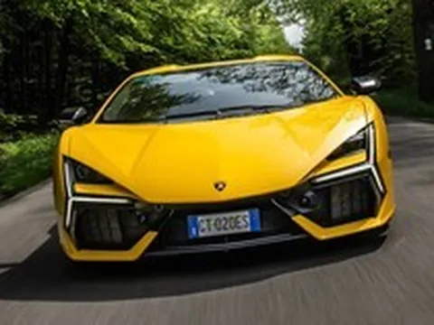 Lamborghini không sợ xe Trung Quốc vì 'nhanh thì có nhanh' nhưng không làm được một điều