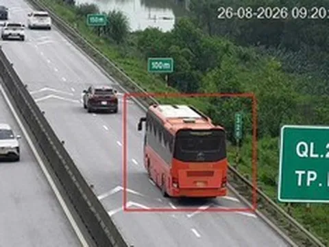 Chính phủ yêu cầu rà soát quy định giữ khoảng cách an toàn trên cao tốc