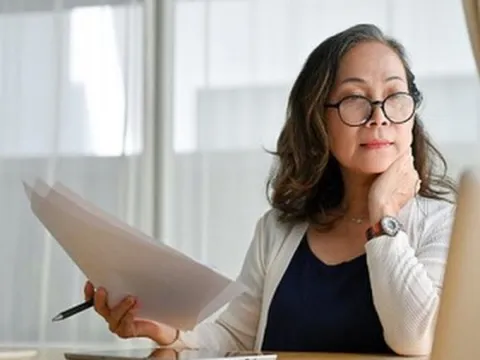 Chỉ sau khi nghỉ hưu tôi mới hiểu: Cha mẹ thương con không nên làm 3 việc này