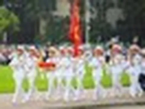 Nghìn người đến Quảng trường Ba Đình từ 4h dự Lễ Thượng cờ ngày Quốc Khánh