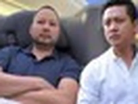 Tuấn Hưng rời showbiz Việt, "ông chủ" ở Mỹ khuyên: "Cứ sống tốt, lo cho gia đình mình thôi"