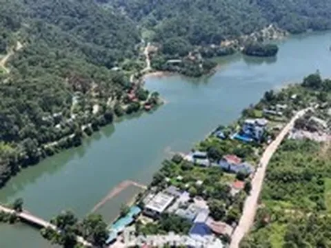 Loạt villa, homestay quanh hồ Đồng Đò đóng cửa