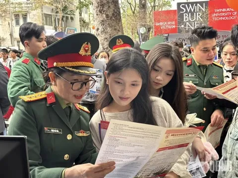 Nhiều trường quân đội tuyển bổ sung hệ dân sự, có ngành xét trên 24,4
