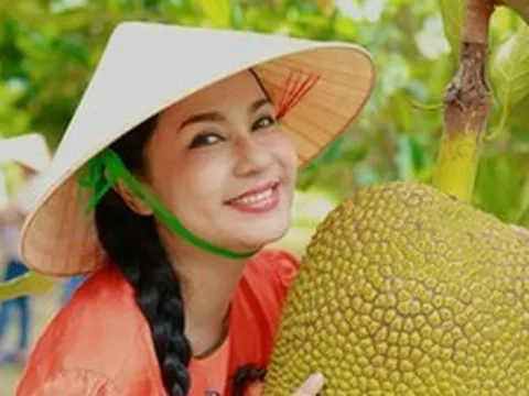 Vườn nhà 3.000m² của "người đẹp Tây Đô" Việt Trinh