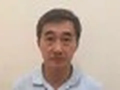 Thứ trưởng Bộ Y tế Trần Văn Thuấn bị bắt tạm giam vì nhận hối lộ số tiền lớn