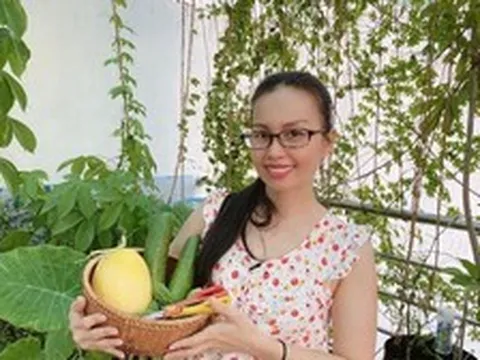 Khu vườn trong biệt thự 400m2 của Cẩm Ly