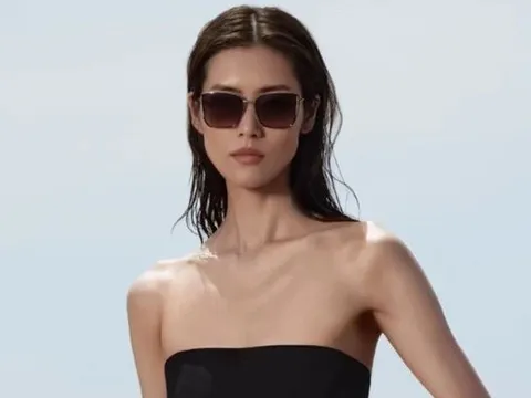 Bạn gái nam diễn viên đang gây sốt bất ngờ vướng tranh cãi chỉ vì hành động nhỏ